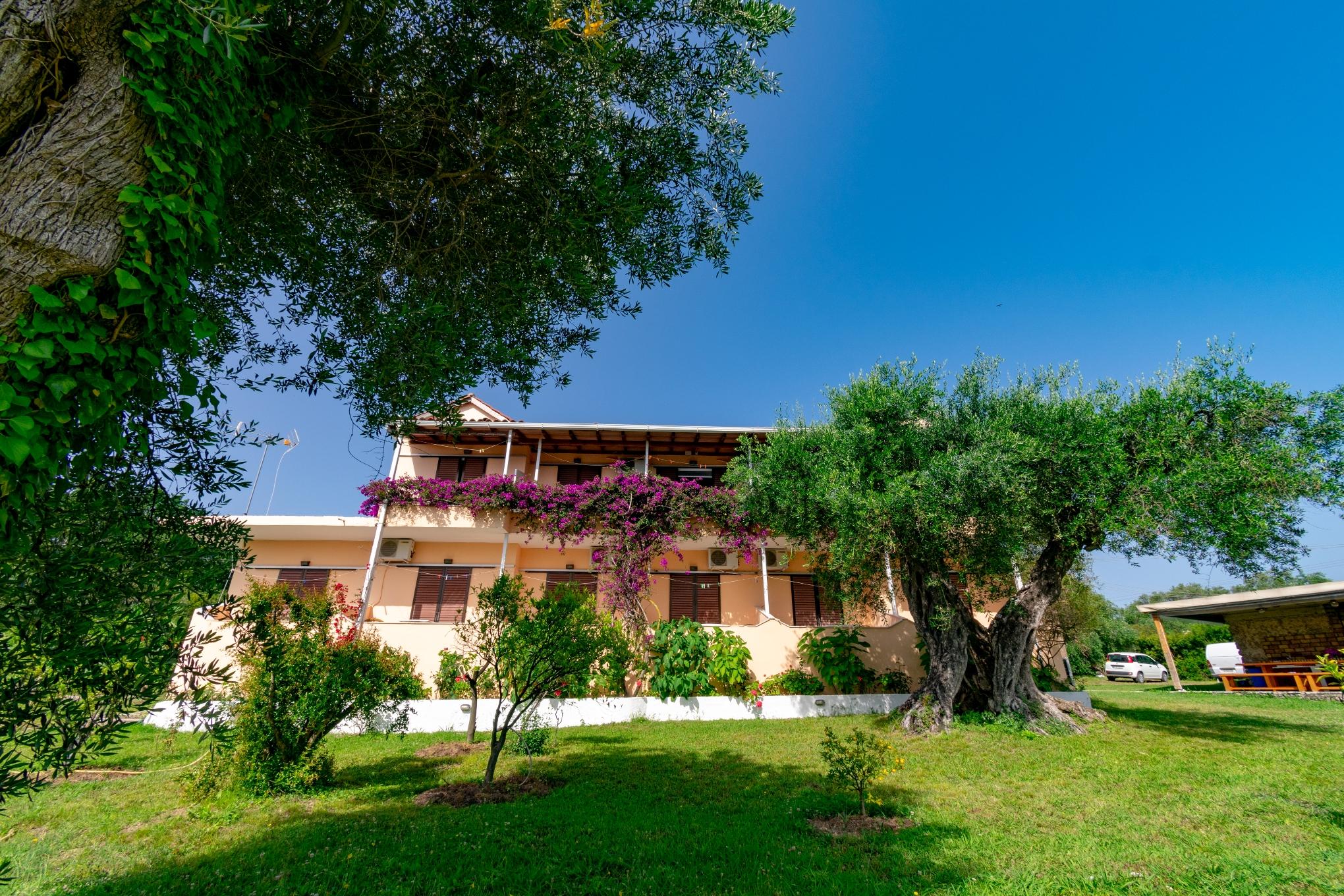 Marilena Apartments & Studios Дассия Экстерьер фото