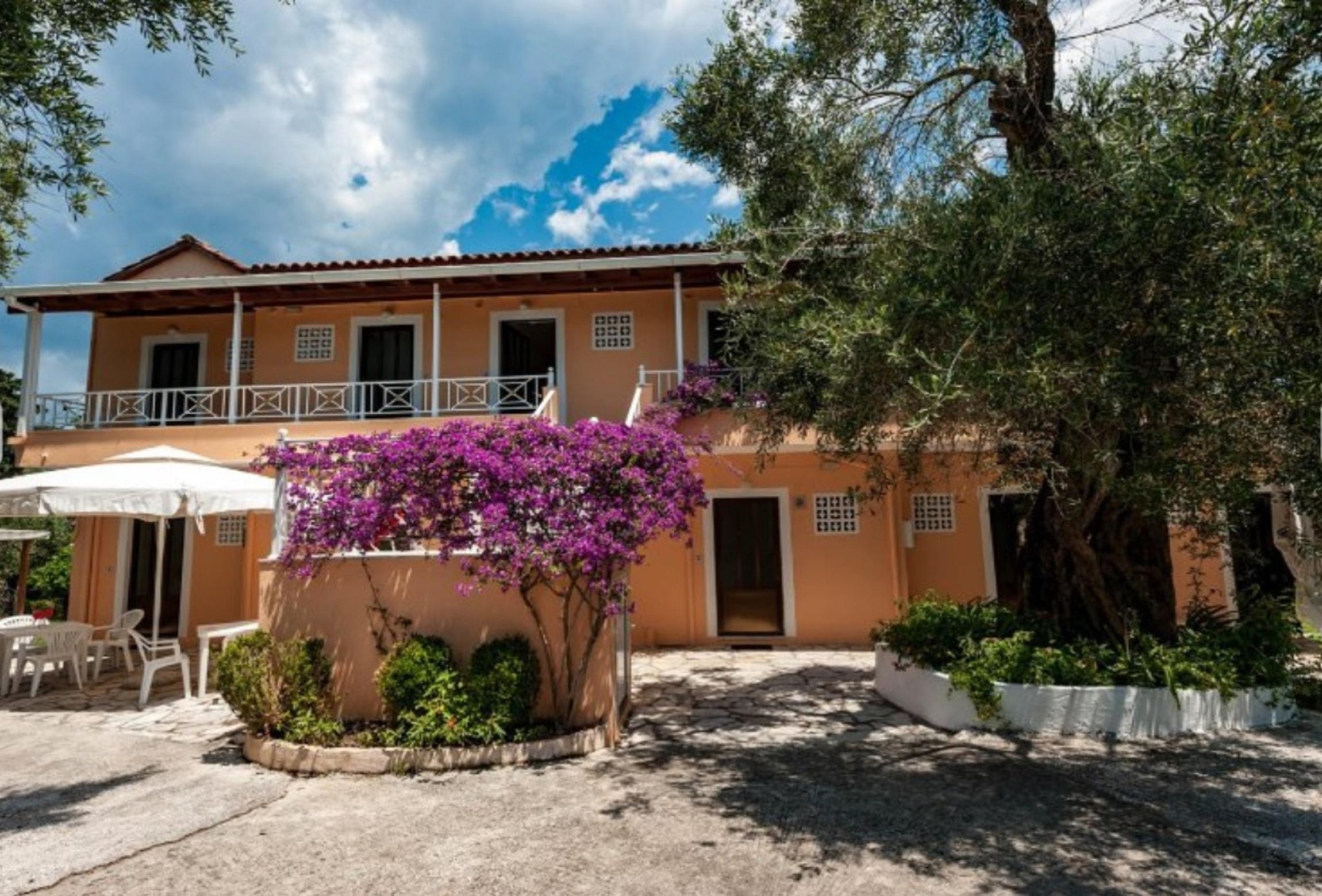 Marilena Apartments & Studios Дассия Экстерьер фото