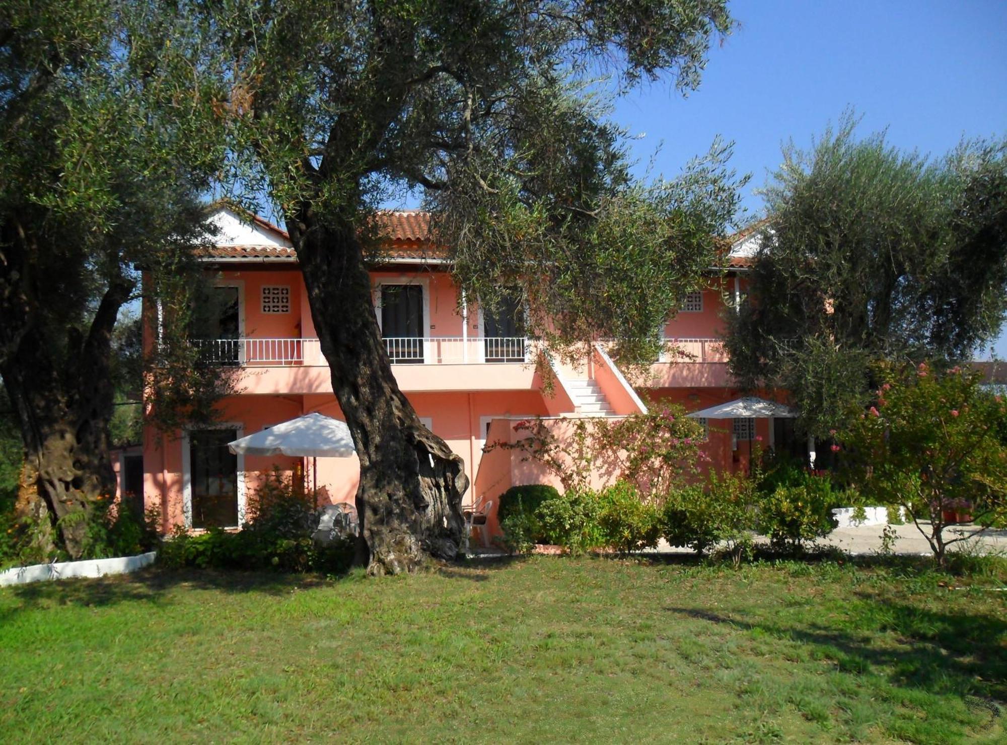 Marilena Apartments & Studios Дассия Экстерьер фото