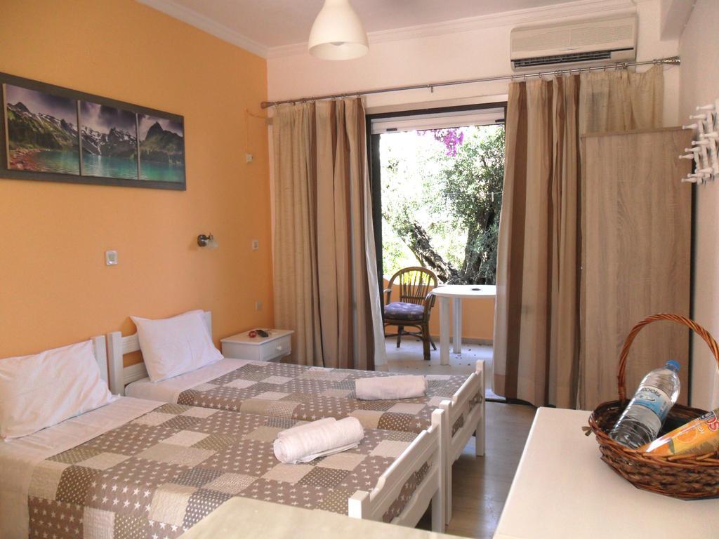 Marilena Apartments & Studios Дассия Экстерьер фото
